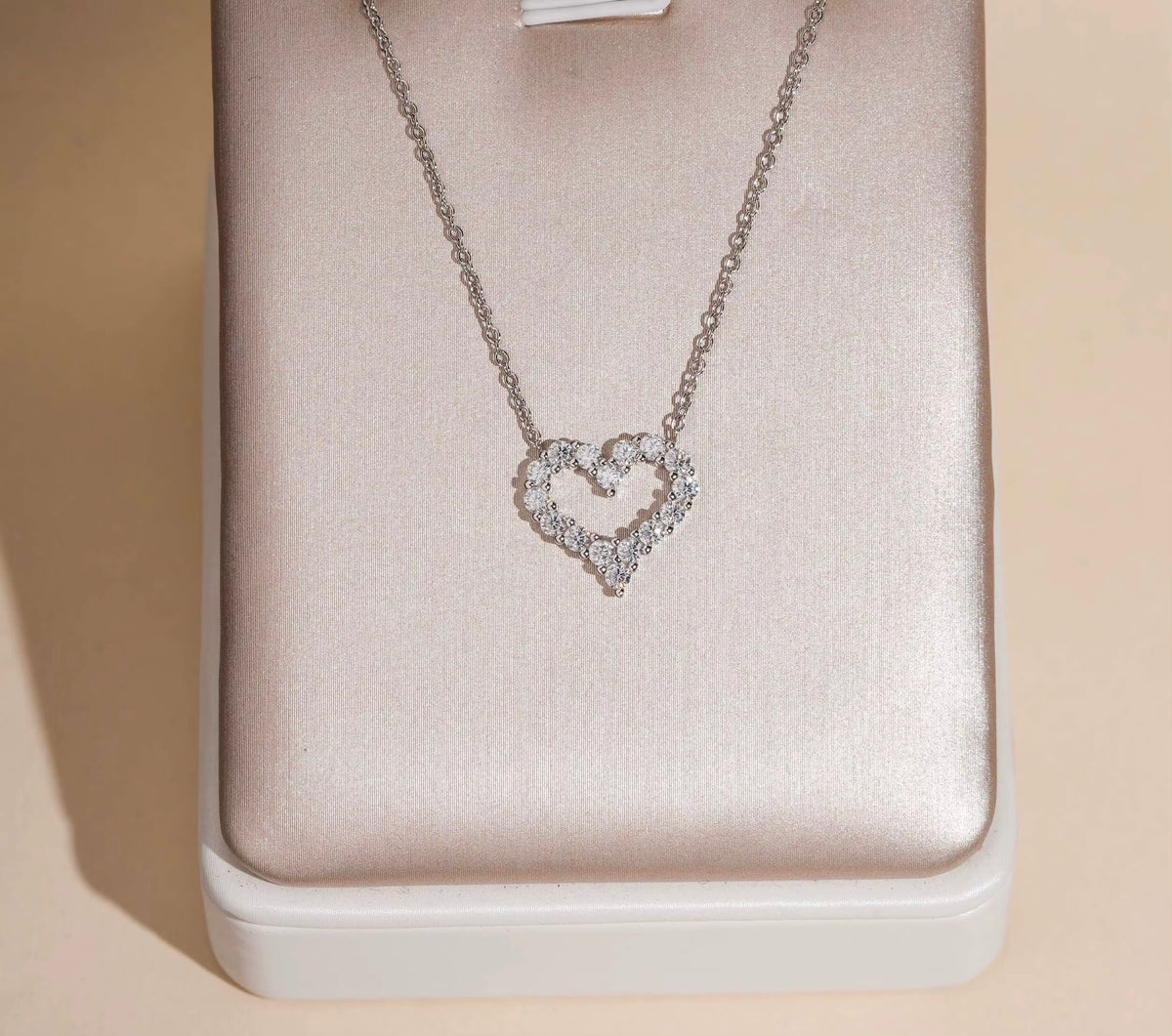 Heart Moissanite (VVS1) 18” Pendant