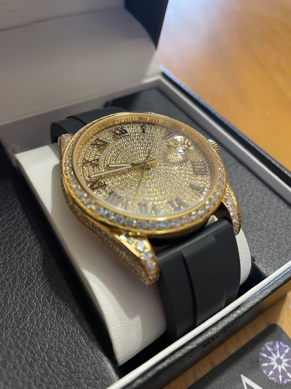 VVS1 Unisex One Size Fits All Moissanite Watch